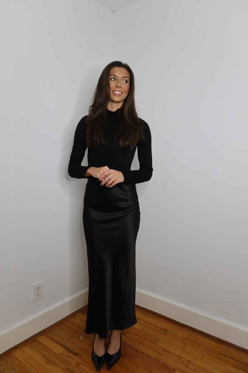 Loren Satin Midi Skirt- Black