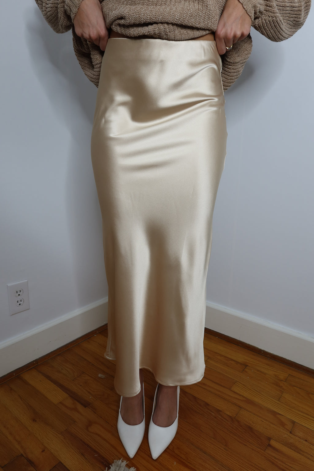 Loren Satin Midi Skirt- Champagne