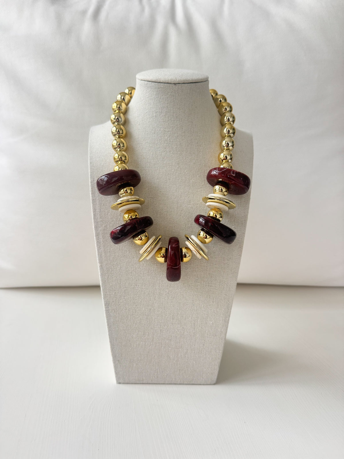 Amber Avenue Burgundy Necklace