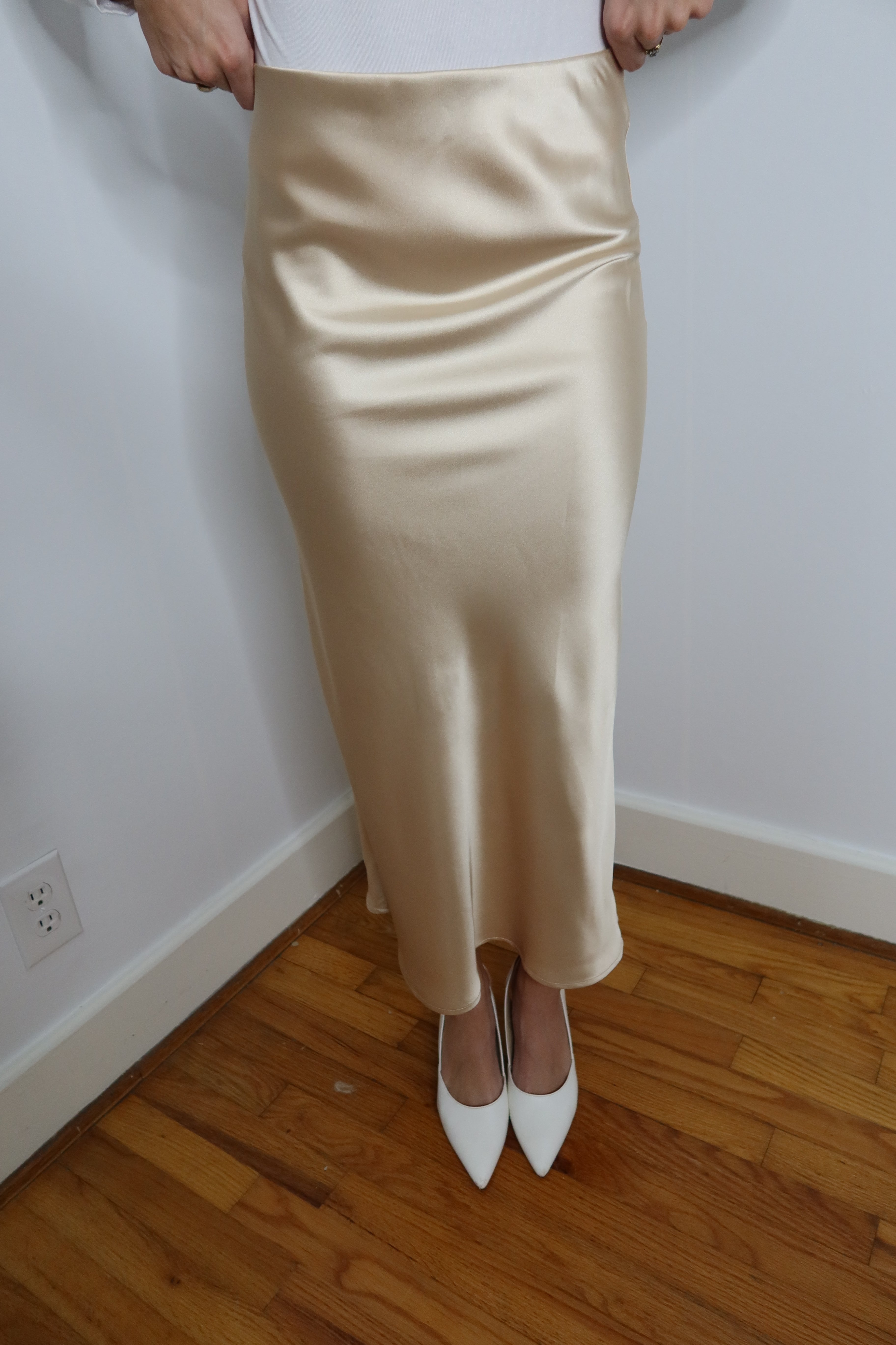 Loren Satin Midi Skirt- Champagne