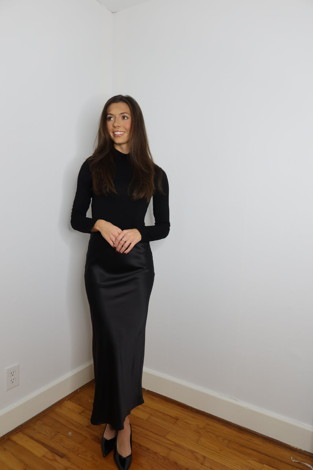 Loren Satin Midi Skirt- Black