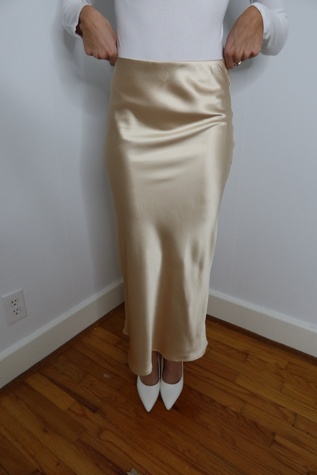 Loren Satin Midi Skirt- Champagne