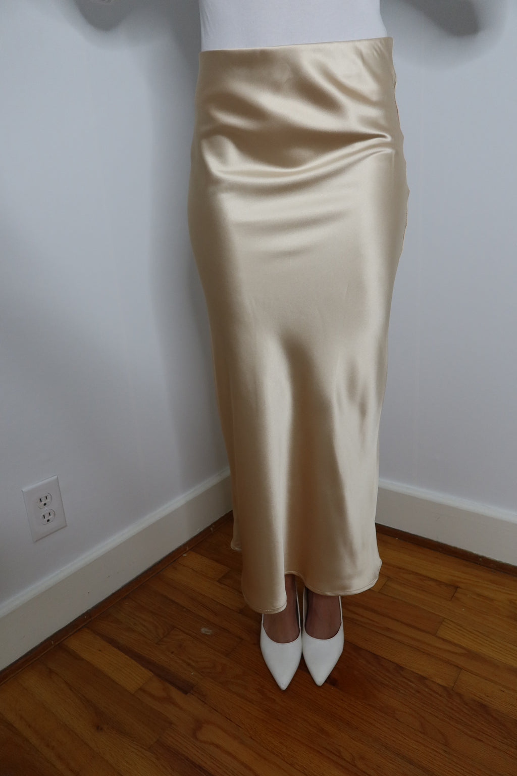 Loren Satin Midi Skirt- Champagne