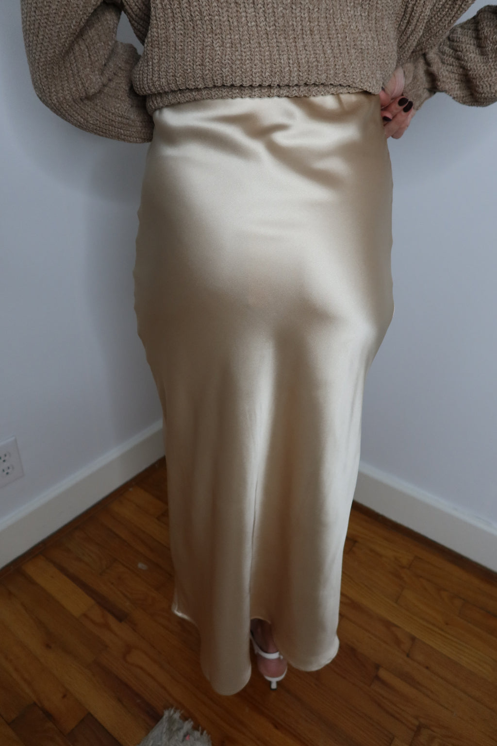 Loren Satin Midi Skirt- Champagne